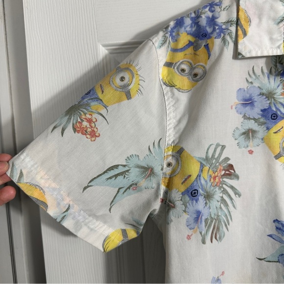 Despicable Me Minions Hawaiian button down shirt, size M (38-40) - Picture 6 of 10